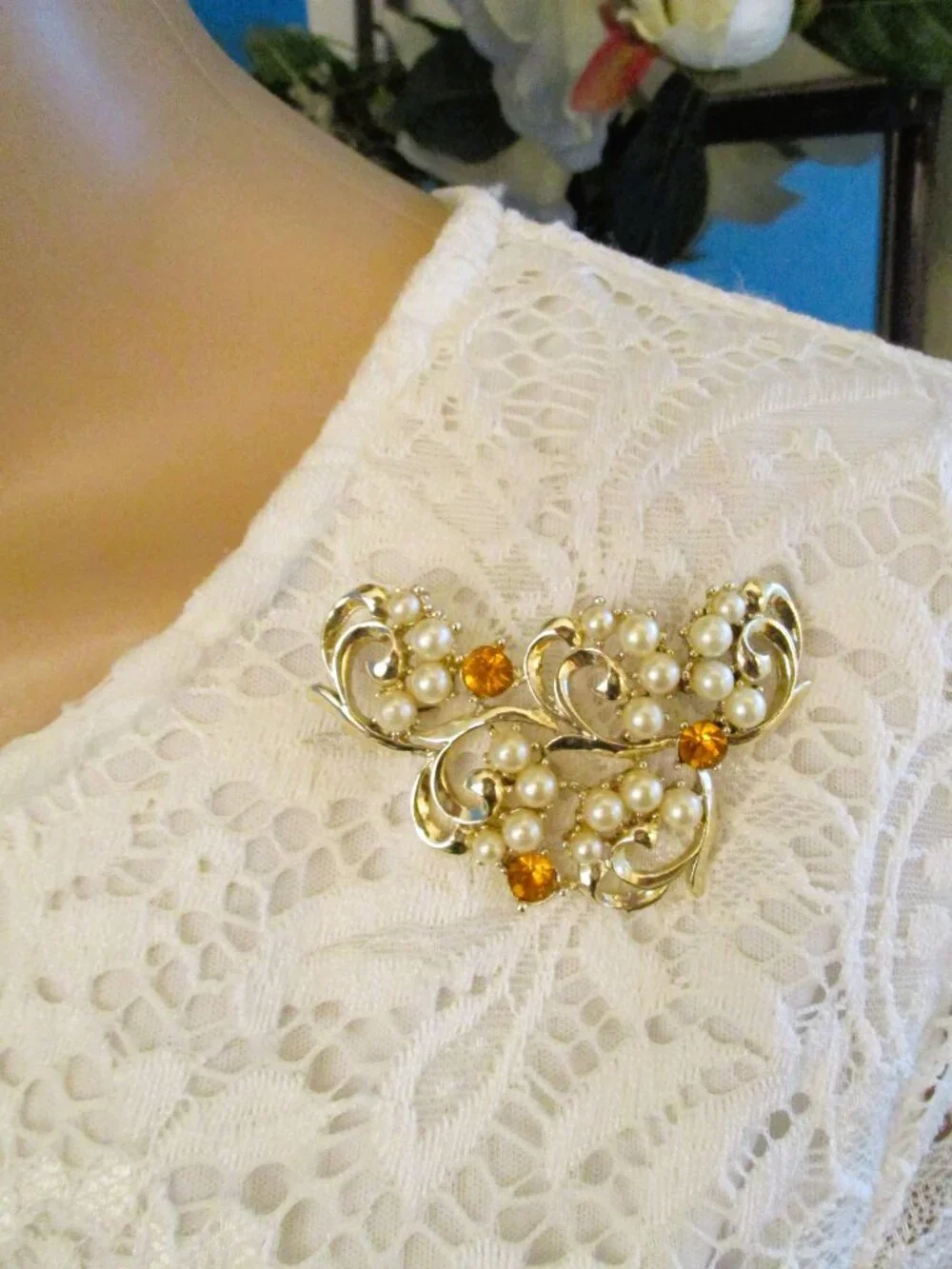 Vintage ART NOUVEAU Brooch: Goldenrod Rhinestone Pearl Swirl, Gold Plate